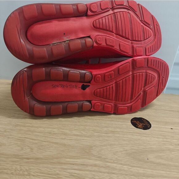 Nike Air Max 270 Triple Red Men's Running Shoes Size 10.5 - Picture 6 of 7